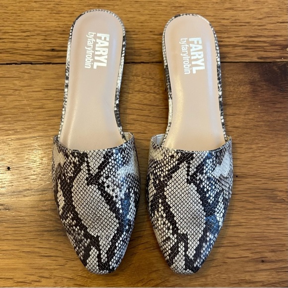Snakeskin Patterned Women's Mules - Picture 2 of 7